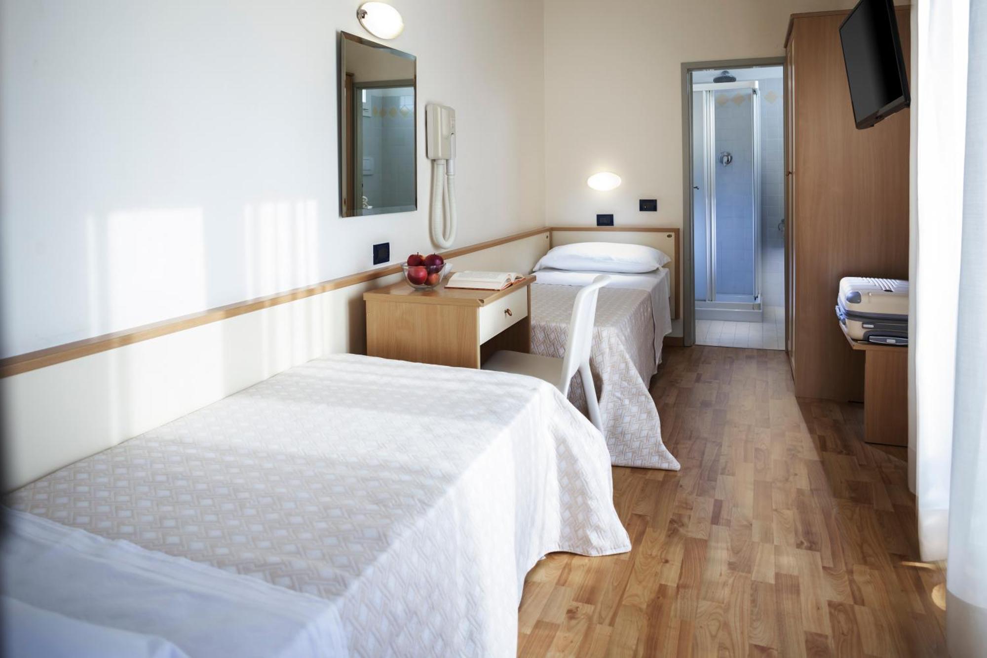 Hotel Baltic Rimini Esterno foto